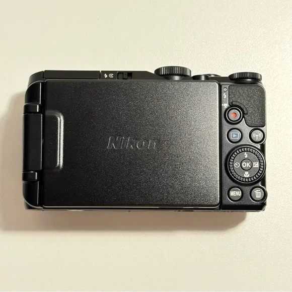 Nikon COOLPIX S9900 Black Digital Camera w/Flip Screen + Charger | Vlog Camera - Picture 4 of 13